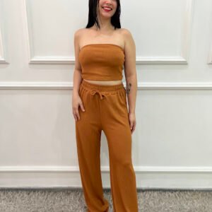 Conjunto Cropped e Calça
