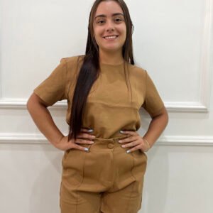 Conjunto Blusa e Shorts em Alfaiataria