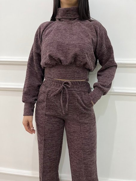 Conjunto Cropped e Calça Pantalona